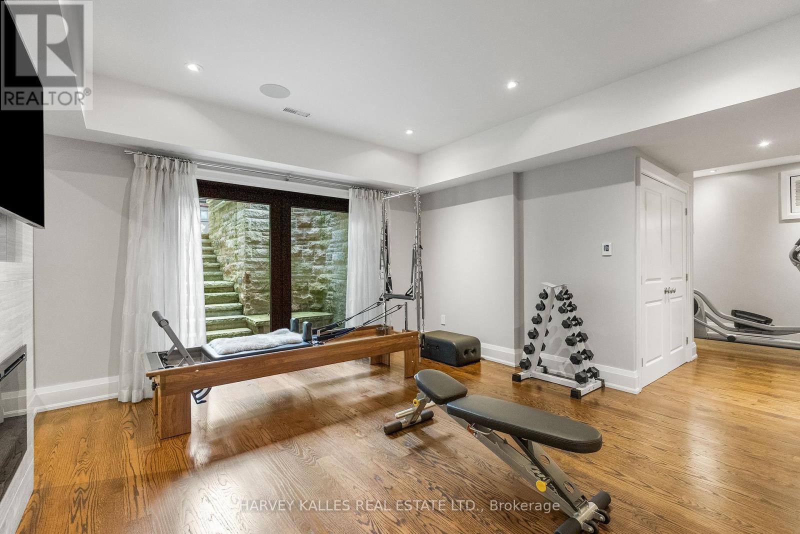 92 South Drive, Toronto, Ontario M4W 1R6 - Photo 31 - C13813766