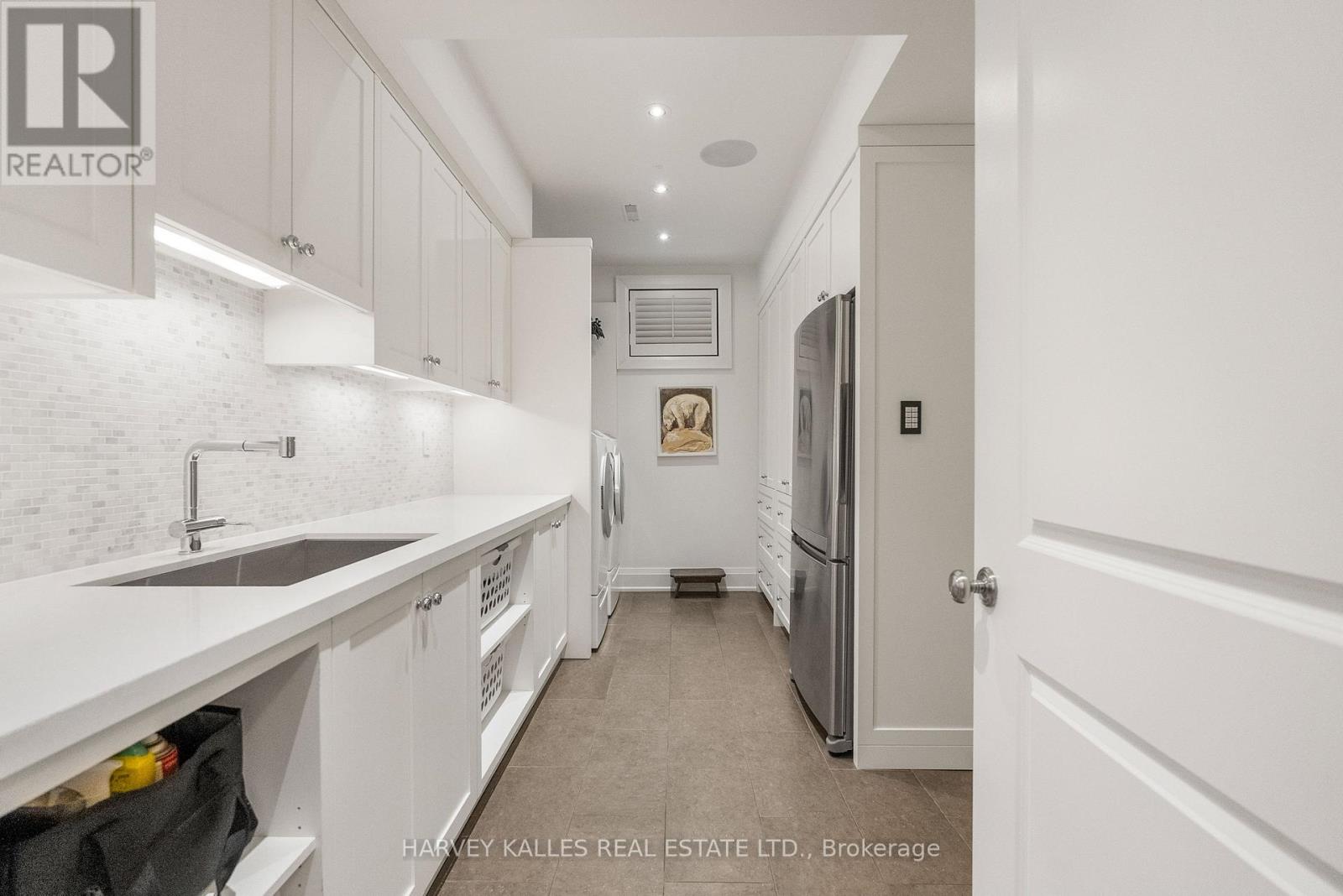 92 South Drive, Toronto, Ontario M4W 1R6 - Photo 34 - C13813766
