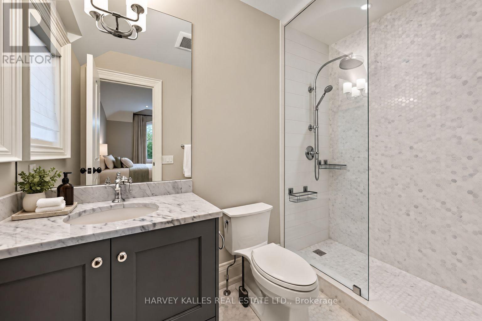 40 Sultana Avenue, Toronto, Ontario M6A 1T1 - Photo 33 - C13813886