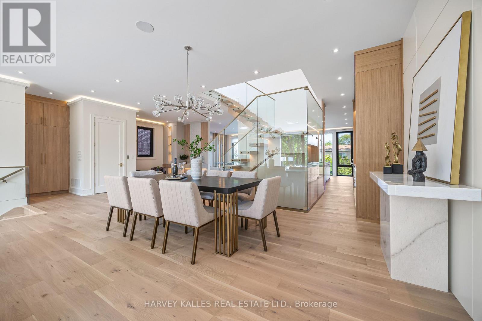 449 Elm Road, Toronto, Ontario M5M 3W8 - Photo 10 - C13814726