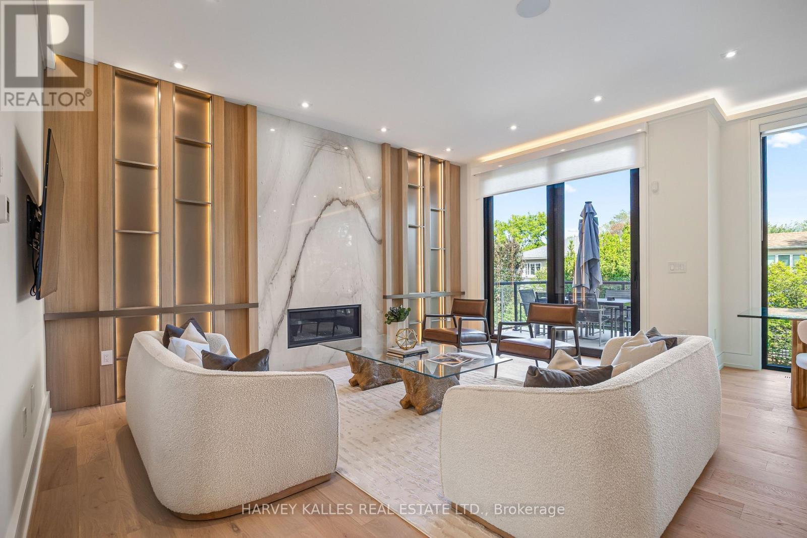 449 Elm Road, Toronto, Ontario M5M 3W8 - Photo 11 - C13814726