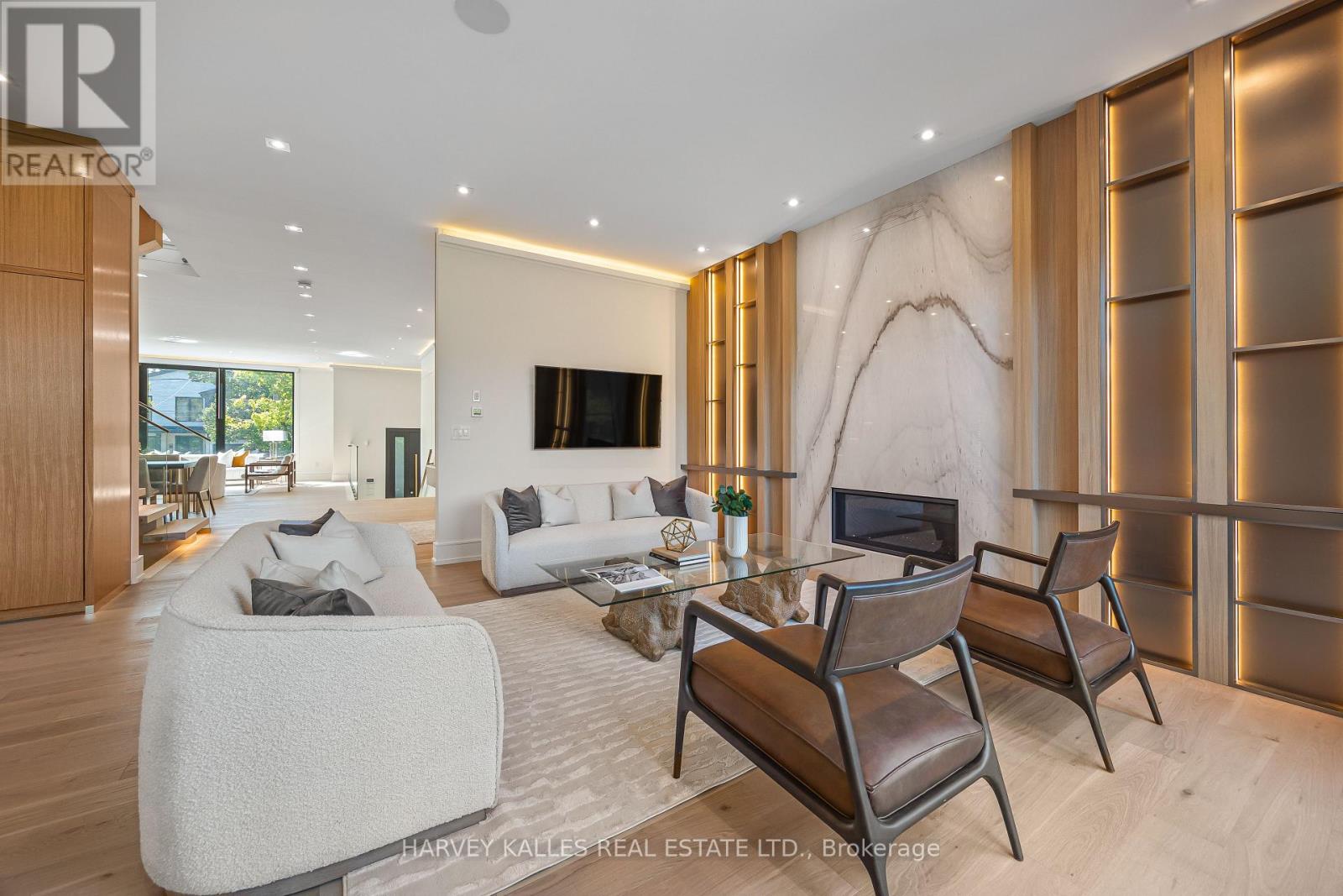 449 Elm Road, Toronto, Ontario M5M 3W8 - Photo 12 - C13814726