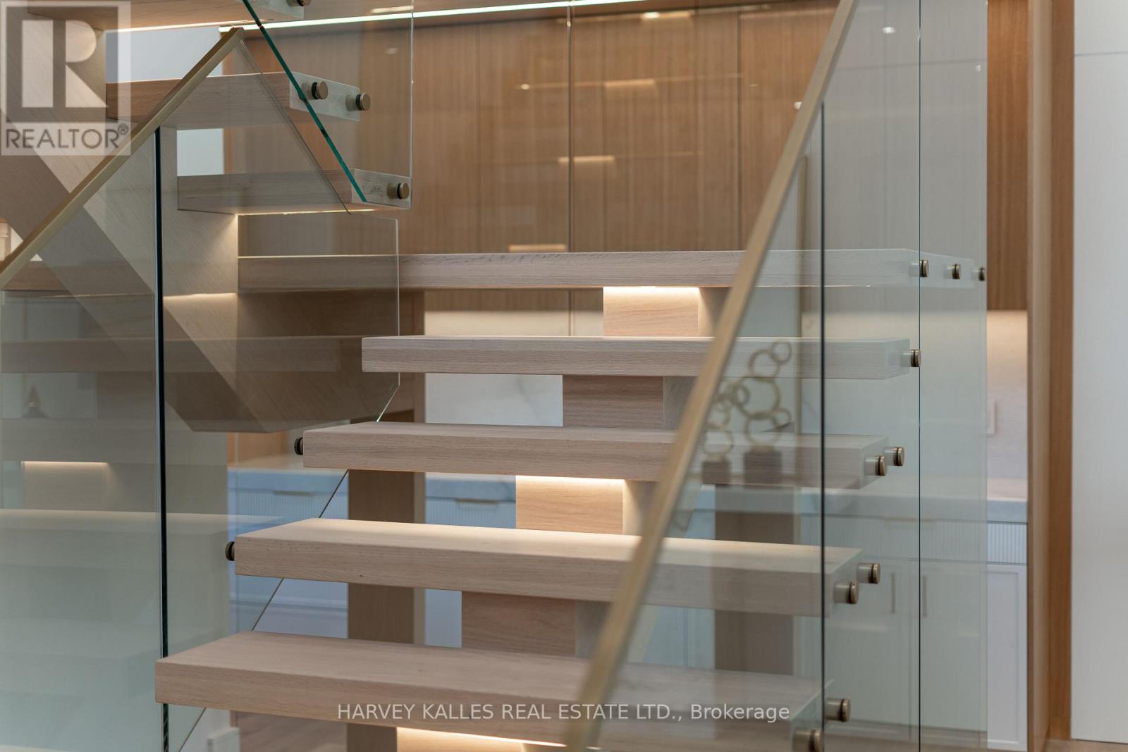 449 Elm Road, Toronto, Ontario M5M 3W8 - Photo 22 - C13814726