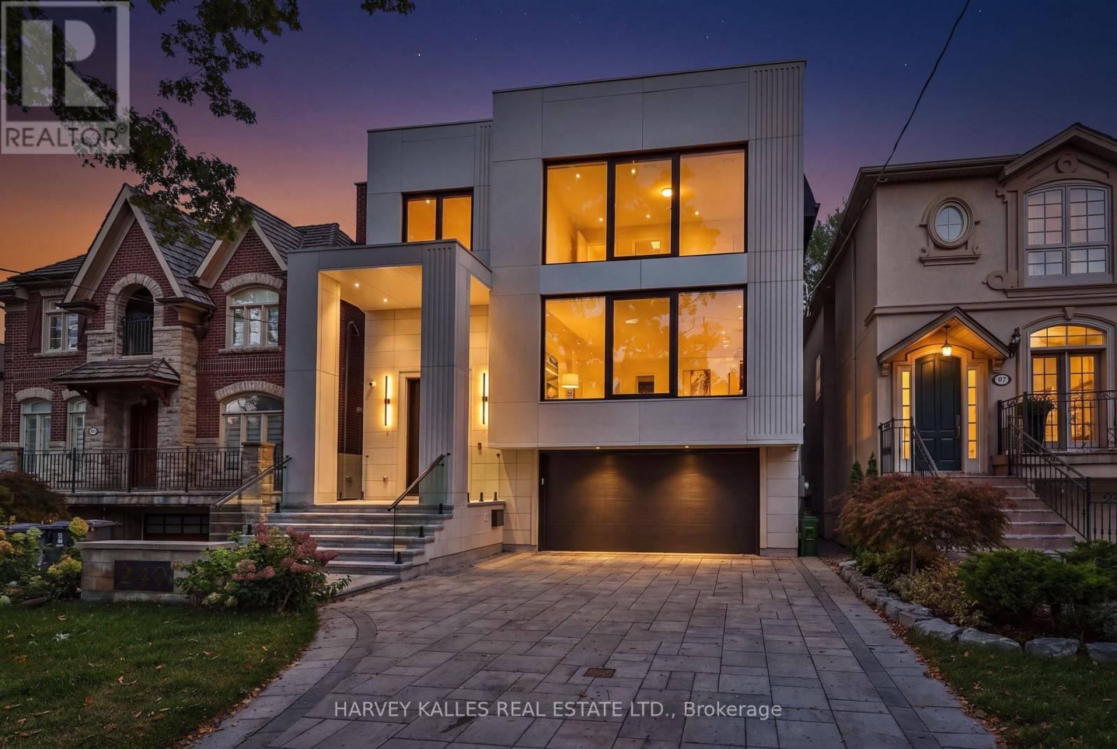 449 Elm Road, Toronto, Ontario M5M 3W8 - Photo 3 - C13814726