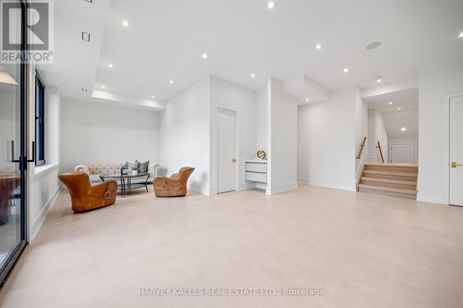 449 Elm Road, Toronto, Ontario M5M 3W8 - Photo 40 - C13814726