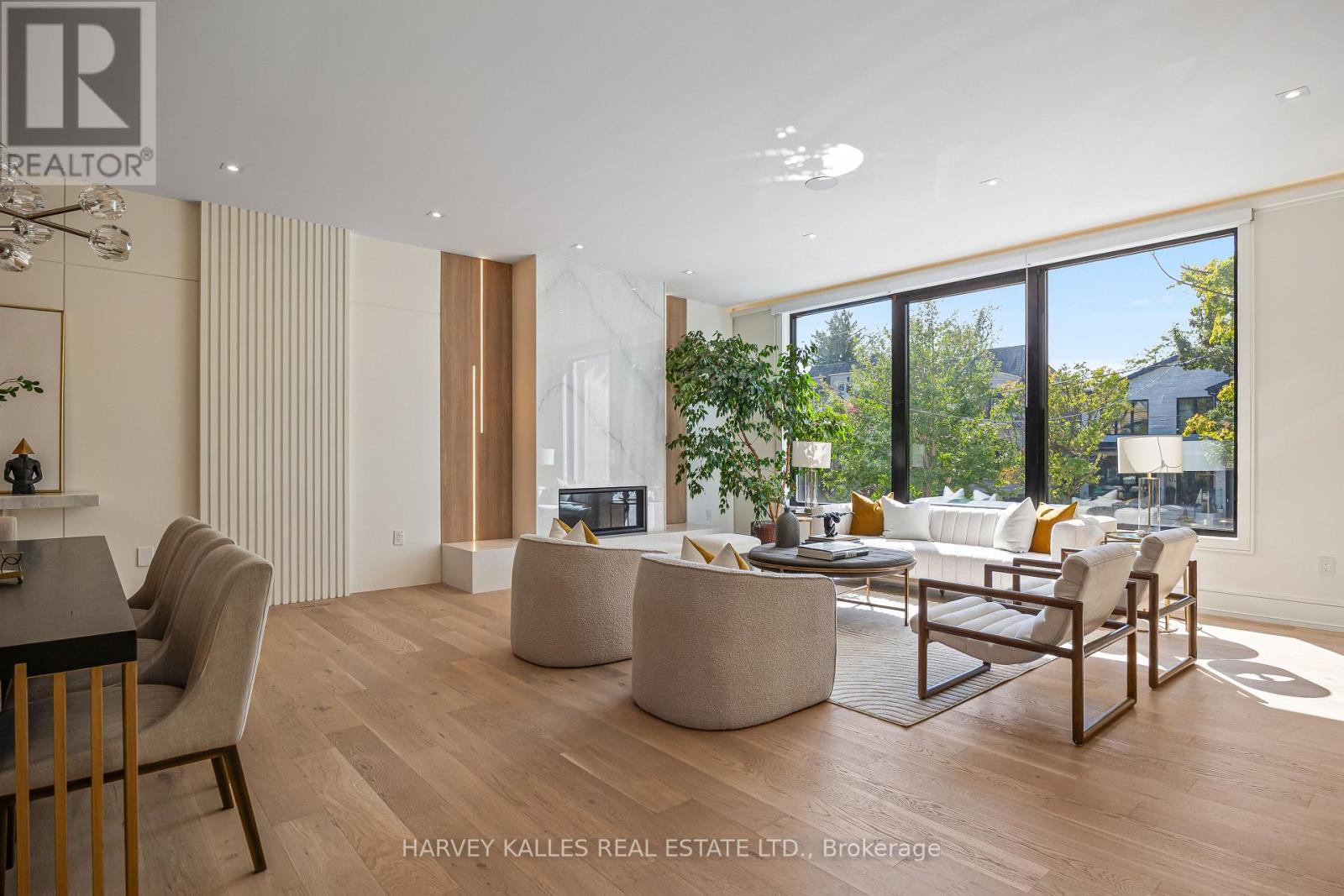 449 Elm Road, Toronto, Ontario M5M 3W8 - Photo 6 - C13814726