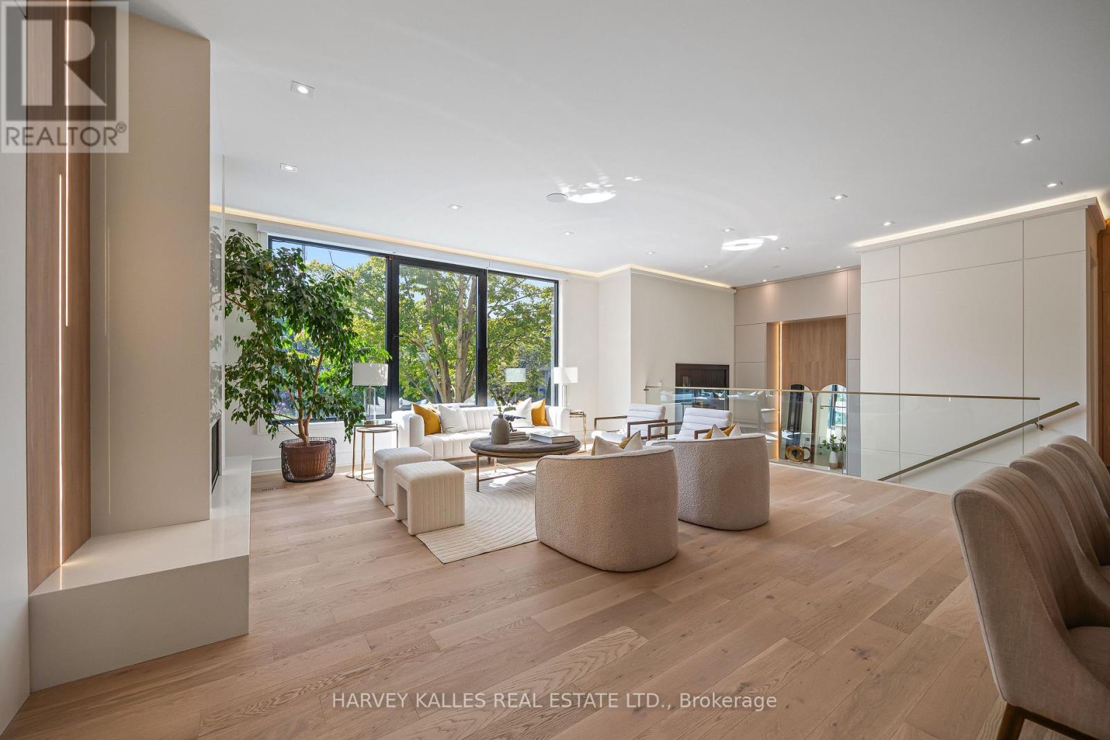 449 Elm Road, Toronto, Ontario M5M 3W8 - Photo 7 - C13814726