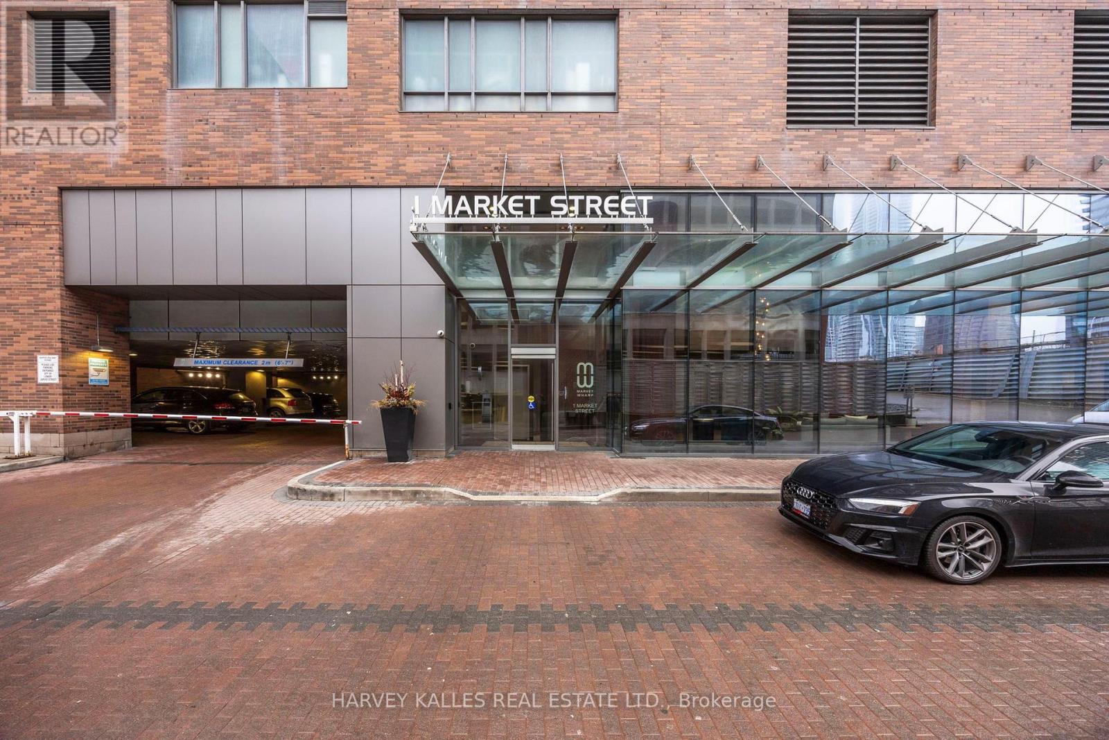 1612 - 1 Market Street, Toronto, Ontario M5E 0A2 - Photo 3 - C13815810