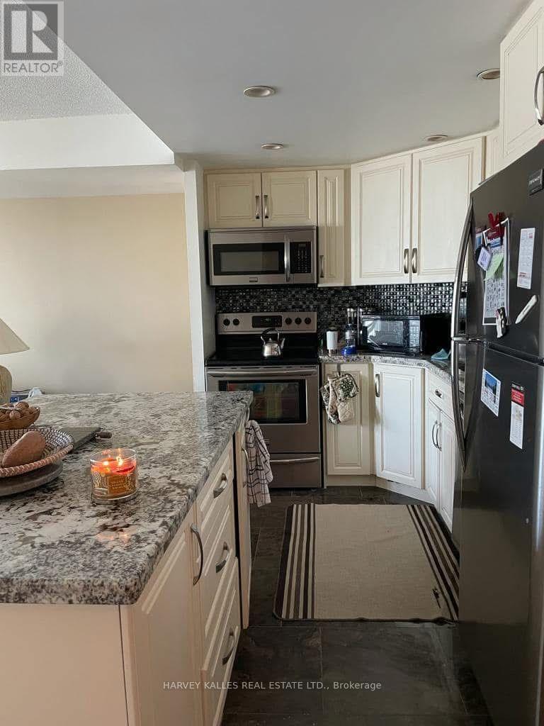 610 - 8 York Street, Toronto, Ontario M5J 2Y2 - Photo 3 - C13816046