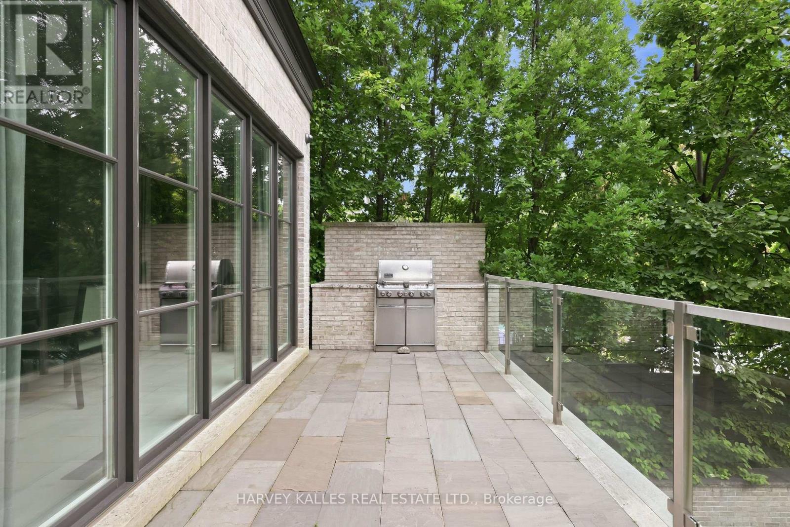 221 Dunvegan Road, Toronto, Ontario M5P 2P3 - Photo 14 - C13816180