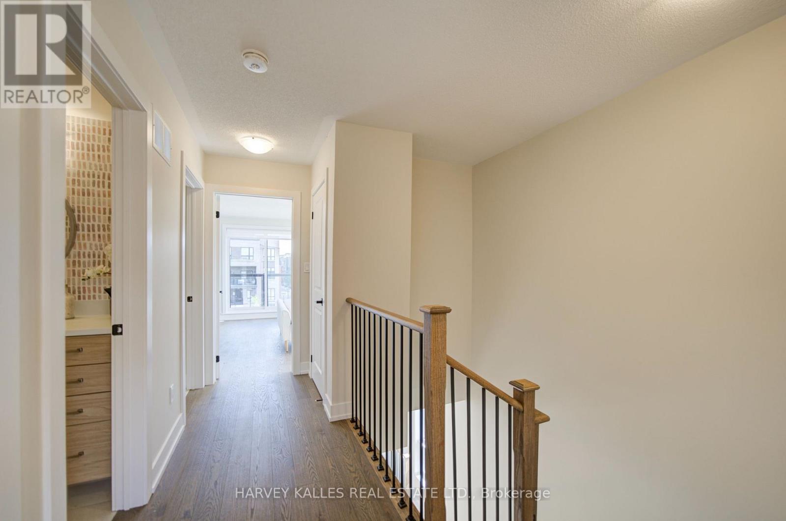 4 - 12 Lytham Green Circle, Newmarket, Ontario L3X 3A8 - Photo 34 - N13816658