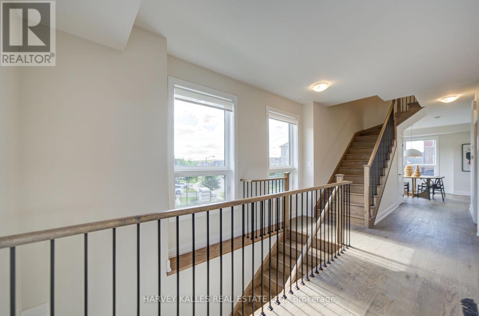 6 - 12 Lytham Green Circle, Newmarket, Ontario L3X 3A8 - Photo 10 - N13816814