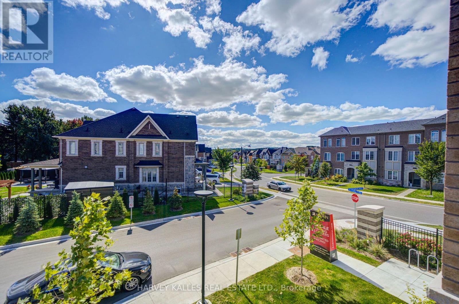 6 - 12 Lytham Green Circle, Newmarket, Ontario L3X 3A8 - Photo 23 - N13816814