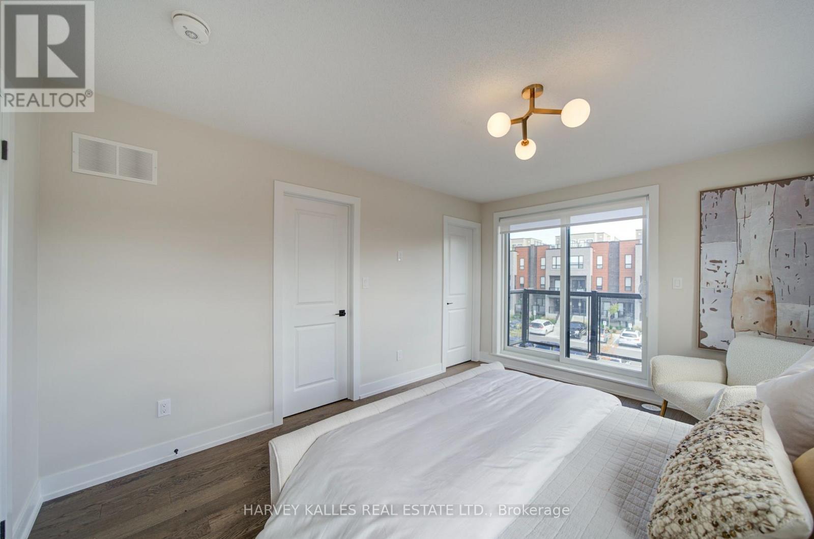 6 - 12 Lytham Green Circle, Newmarket, Ontario L3X 3A8 - Photo 46 - N13816814