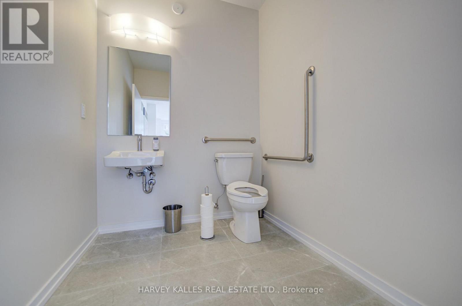 6 - 12 Lytham Green Circle, Newmarket, Ontario L3X 3A8 - Photo 8 - N13816814