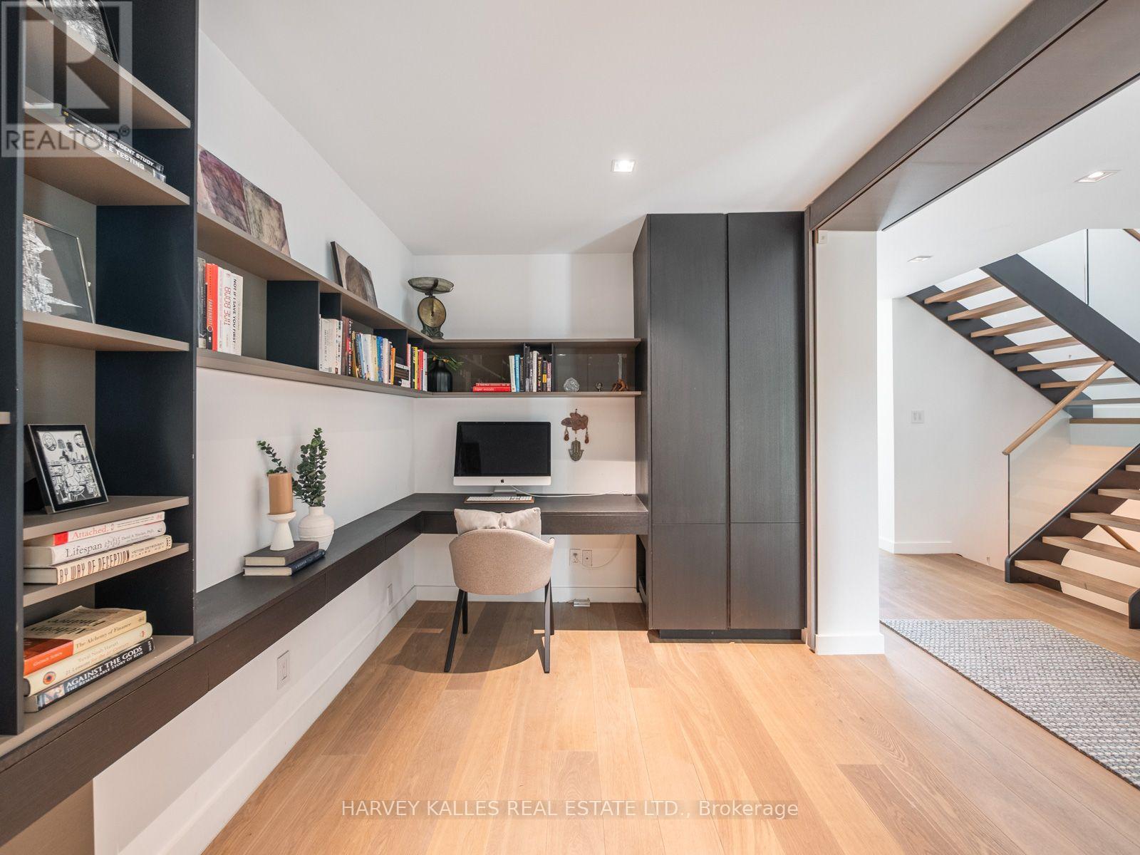 75 Ardwold Gate, Toronto, Ontario M5R 2W1 - Photo 6 - C13820026