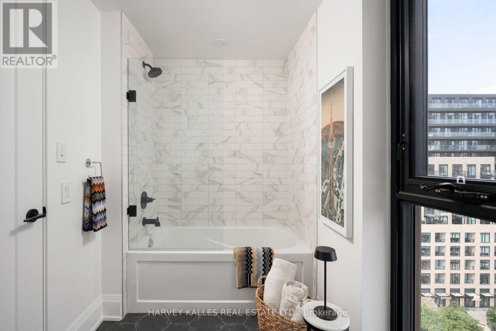 1102 - 123 Portland Street, Toronto, Ontario M5V 0V9 - Photo 17 - C13820496