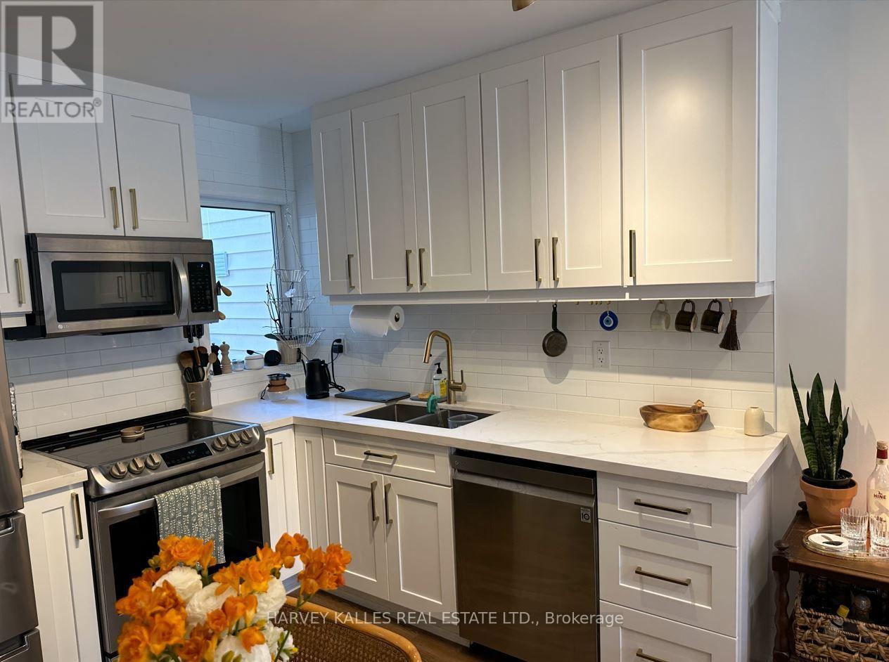 1 - 976 Shaw Street, Toronto, Ontario M6G 3M7 - Photo 12 - W13820614