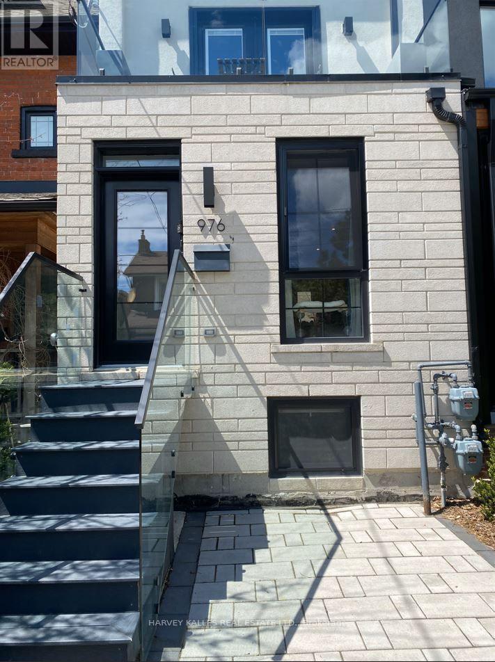 1 - 976 Shaw Street, Toronto, Ontario M6G 3M7 - Photo 2 - W13820614
