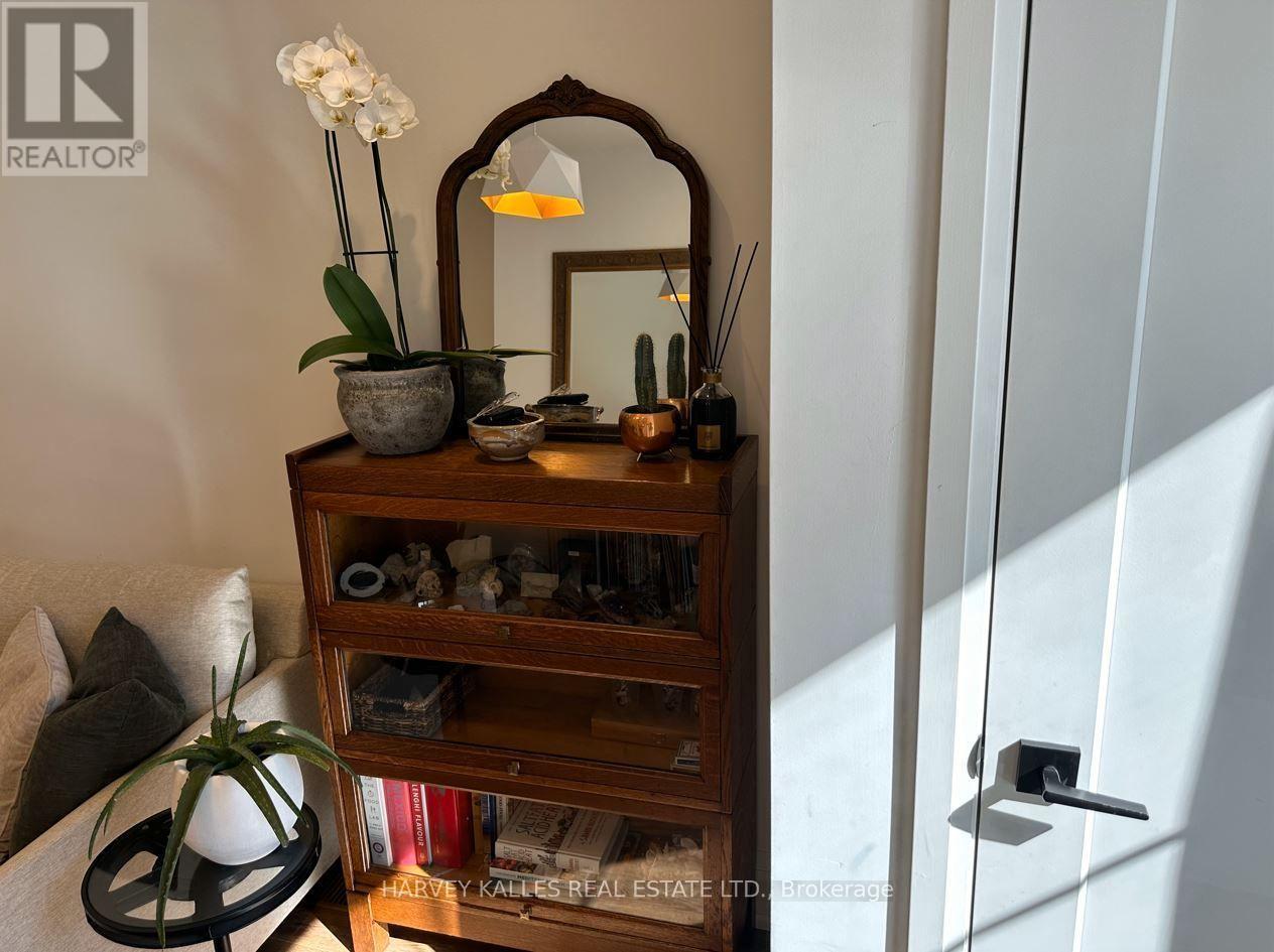 1 - 976 Shaw Street, Toronto, Ontario M6G 3M7 - Photo 7 - W13820614