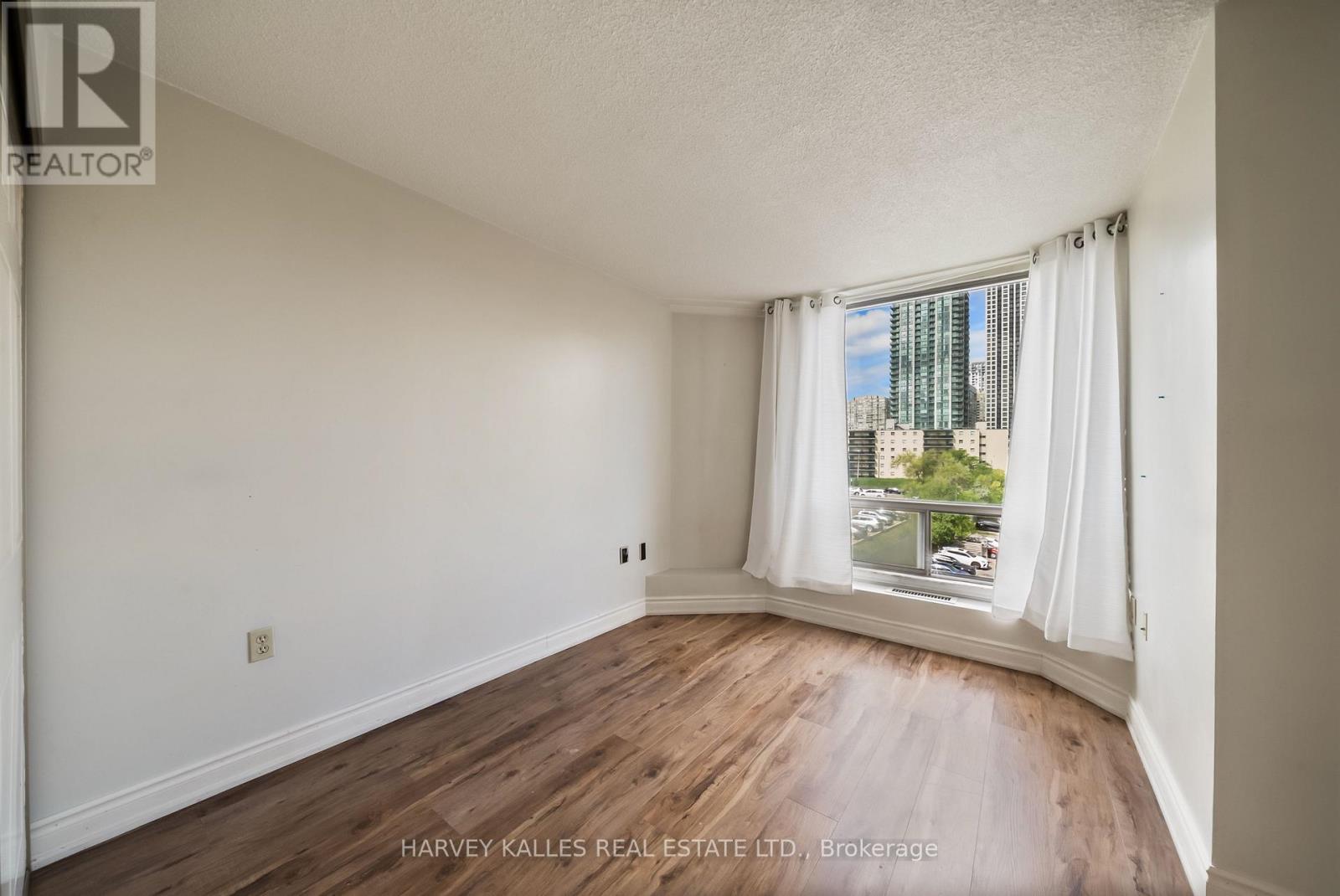 505 - 25 Fairview Road, Mississauga, Ontario L5B 3Y8 - Photo 8 - W13821166