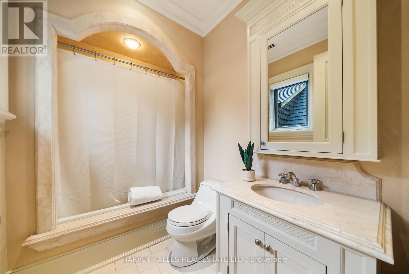 250 Forest Hill Road, Toronto, Ontario  M5P 2N5 - Photo 32 - C13822454