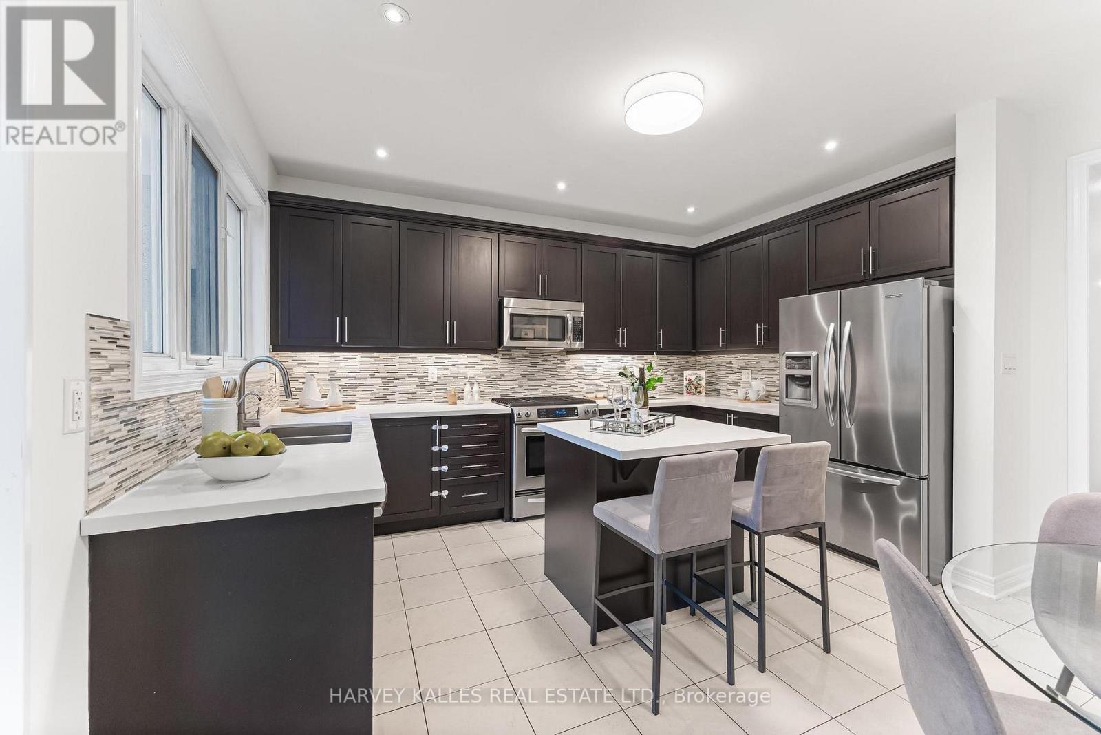 46 Grayleaf Drive, Whitchurch-Stouffville, Ontario  L4A 1S8 - Photo 19 - N13823924