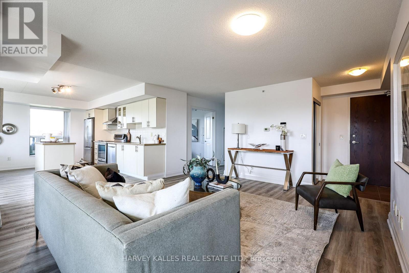 317 - 75 Norman Bethune Avenue, Richmond Hill, Ontario L4B 0B6 - Photo 6 - N13823936