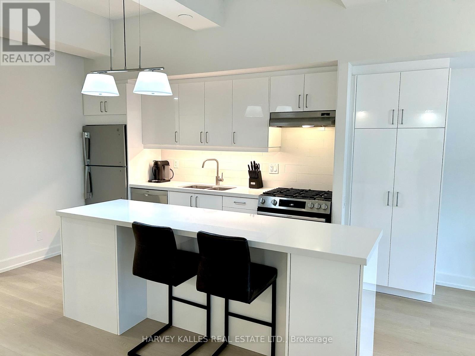 610 - 233 Carlaw Avenue, Toronto, Ontario M4M 3N6 - Photo 3 - E13824154