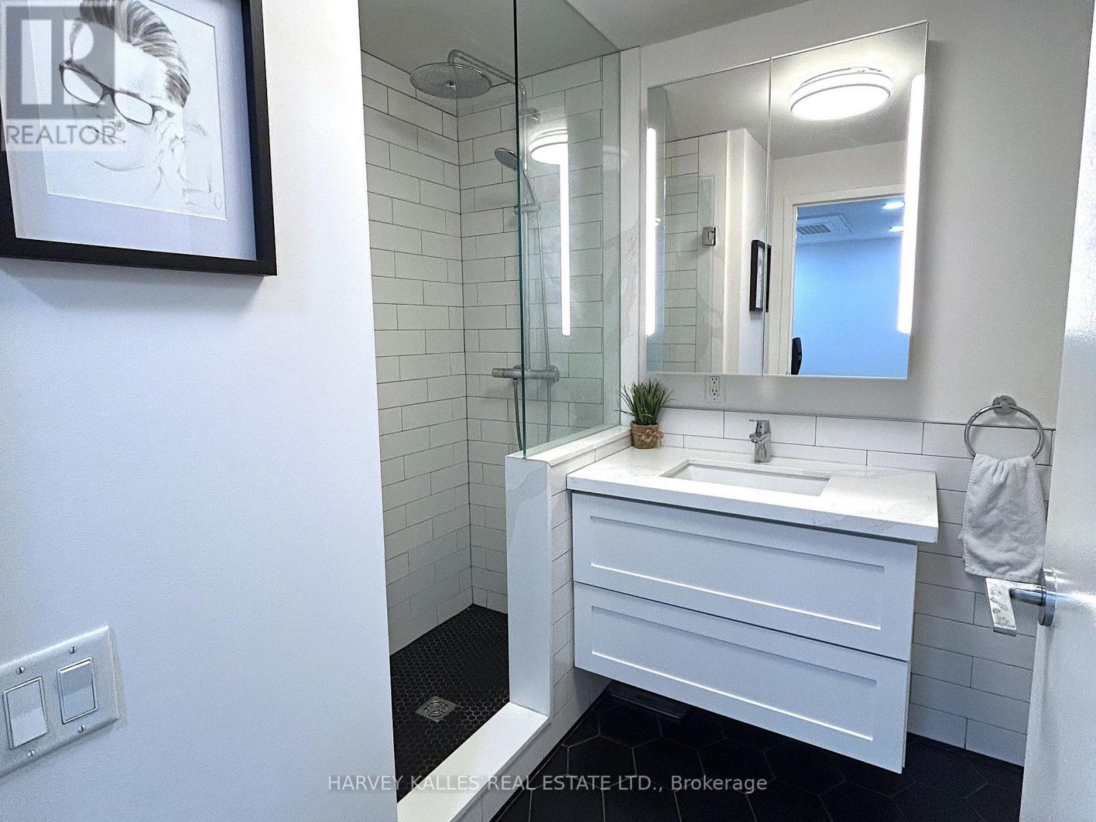 610 - 233 Carlaw Avenue, Toronto, Ontario M4M 3N6 - Photo 9 - E13824154
