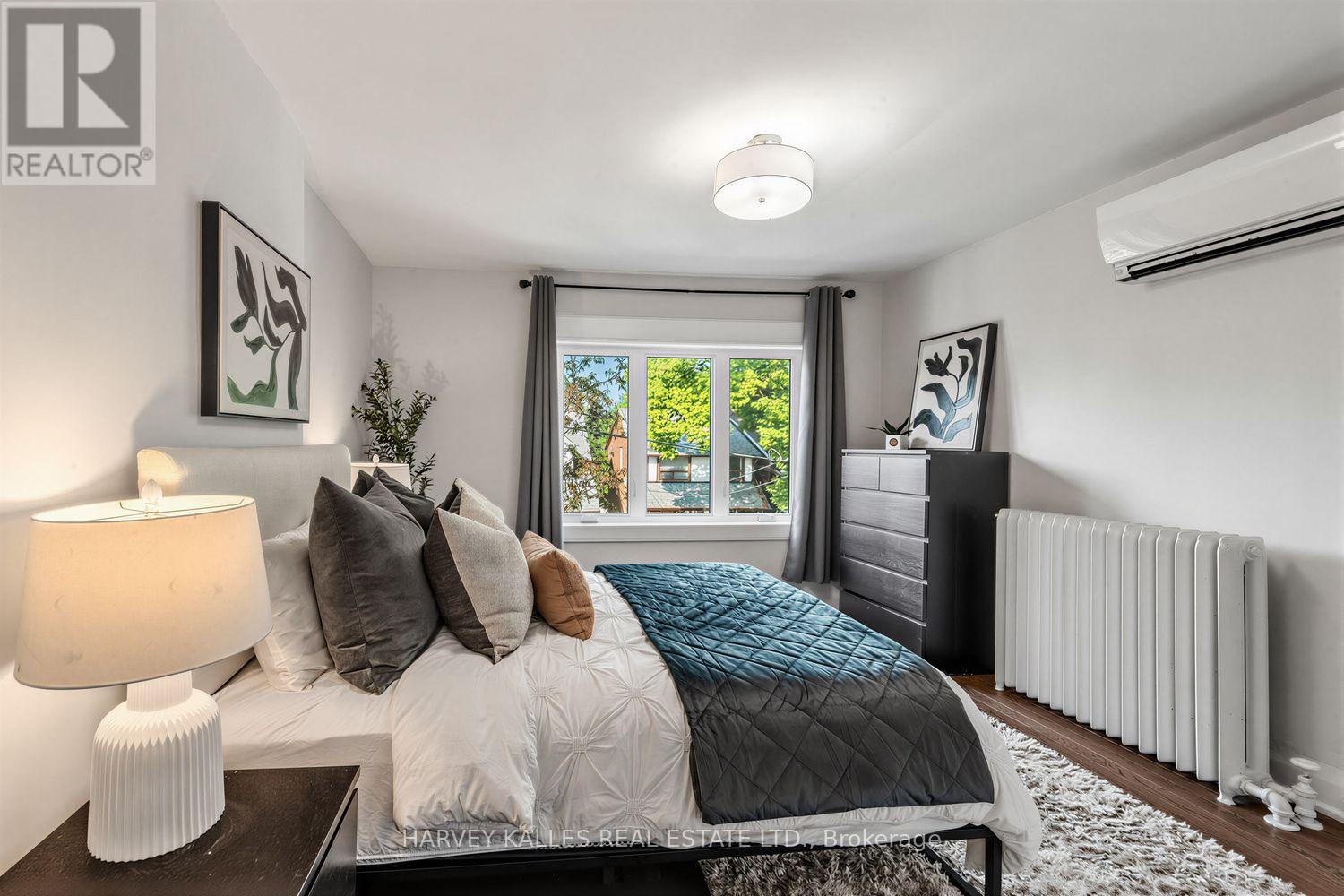61 Appleton Avenue, Toronto, Ontario M6E 3A4 - Photo 13 - C13824332
