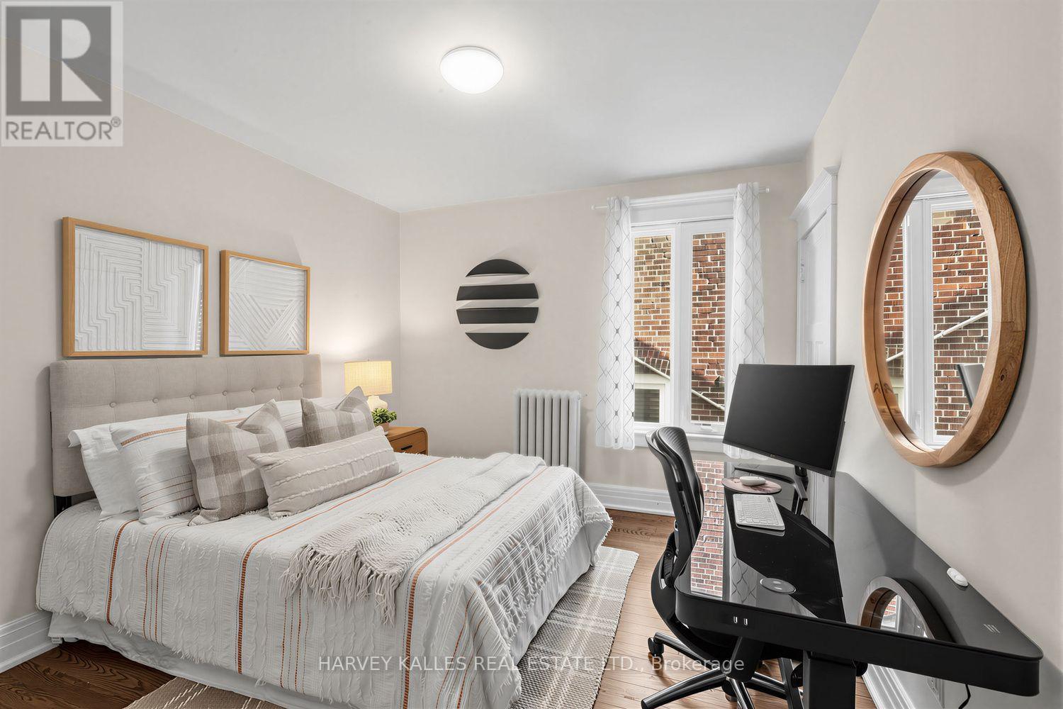 61 Appleton Avenue, Toronto, Ontario M6E 3A4 - Photo 16 - C13824332