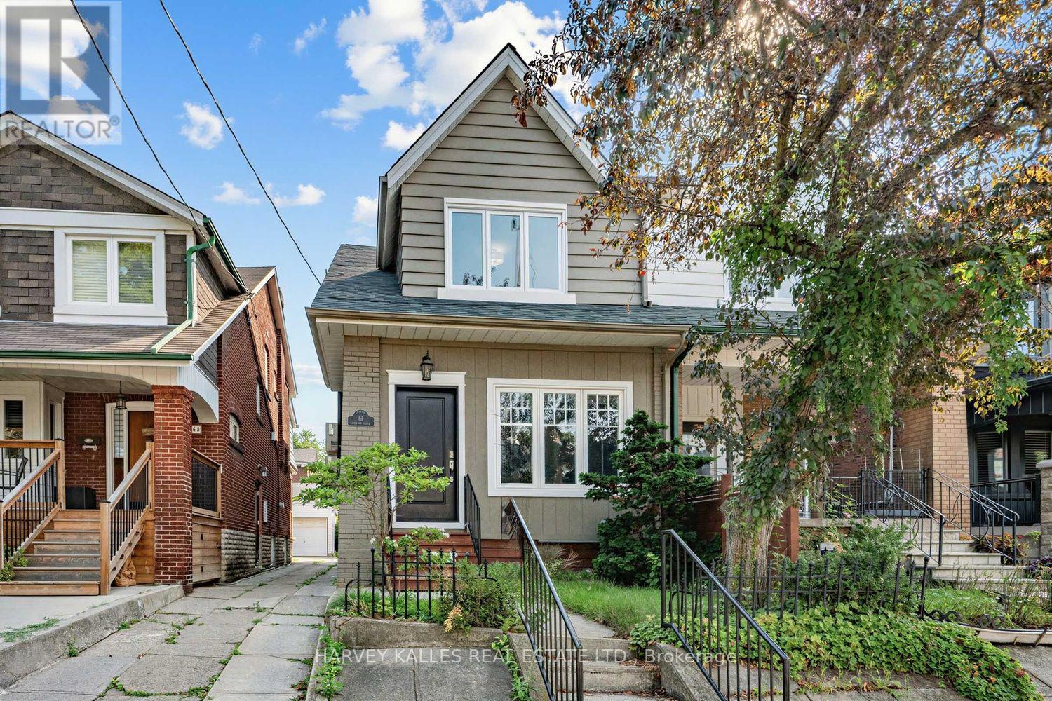 61 Appleton Avenue, Toronto, Ontario M6E 3A4 - Photo 2 - C13824332