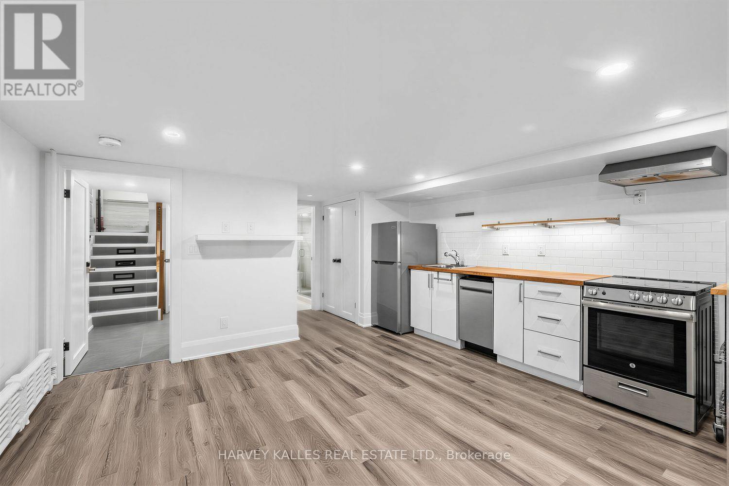 61 Appleton Avenue, Toronto, Ontario M6E 3A4 - Photo 28 - C13824332