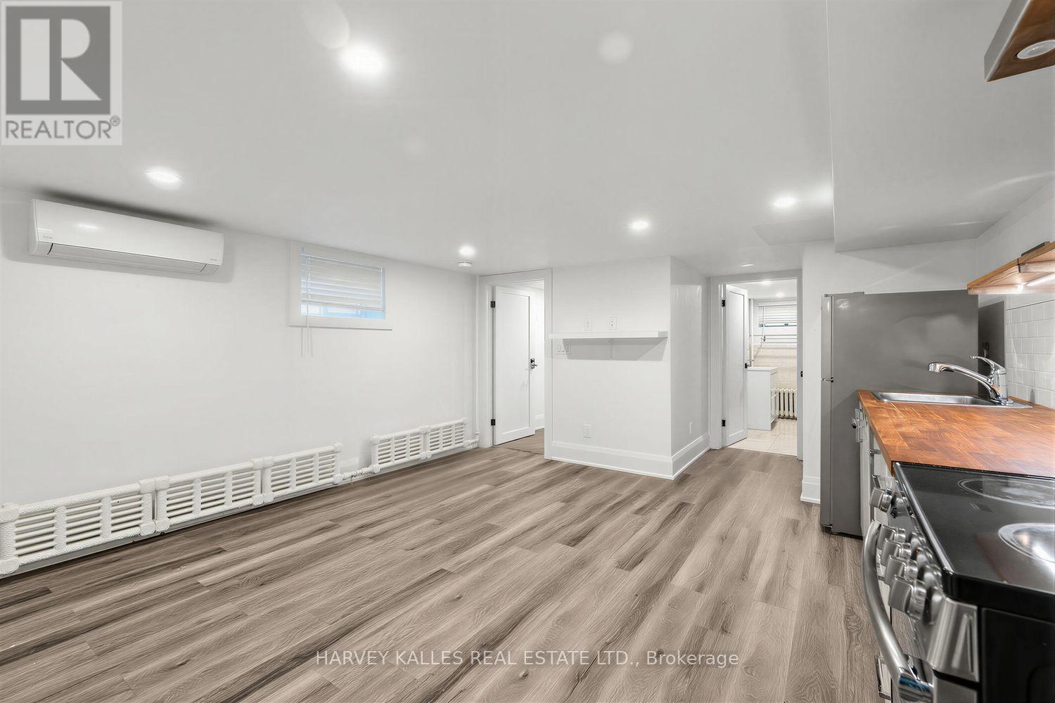 61 Appleton Avenue, Toronto, Ontario M6E 3A4 - Photo 32 - C13824332