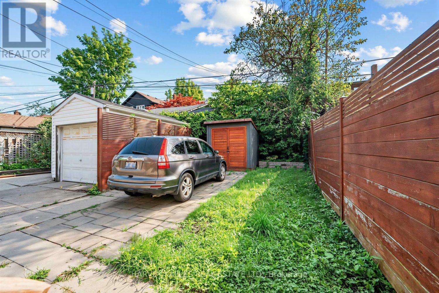 61 Appleton Avenue, Toronto, Ontario M6E 3A4 - Photo 36 - C13824332