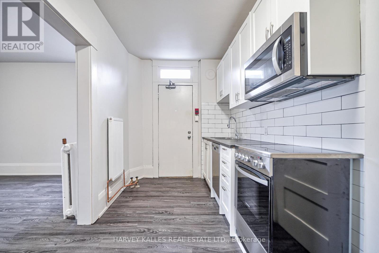 3 - 1074 St Clair Avenue W, Toronto, Ontario M6E 3H3 - Photo 13 - C13824714