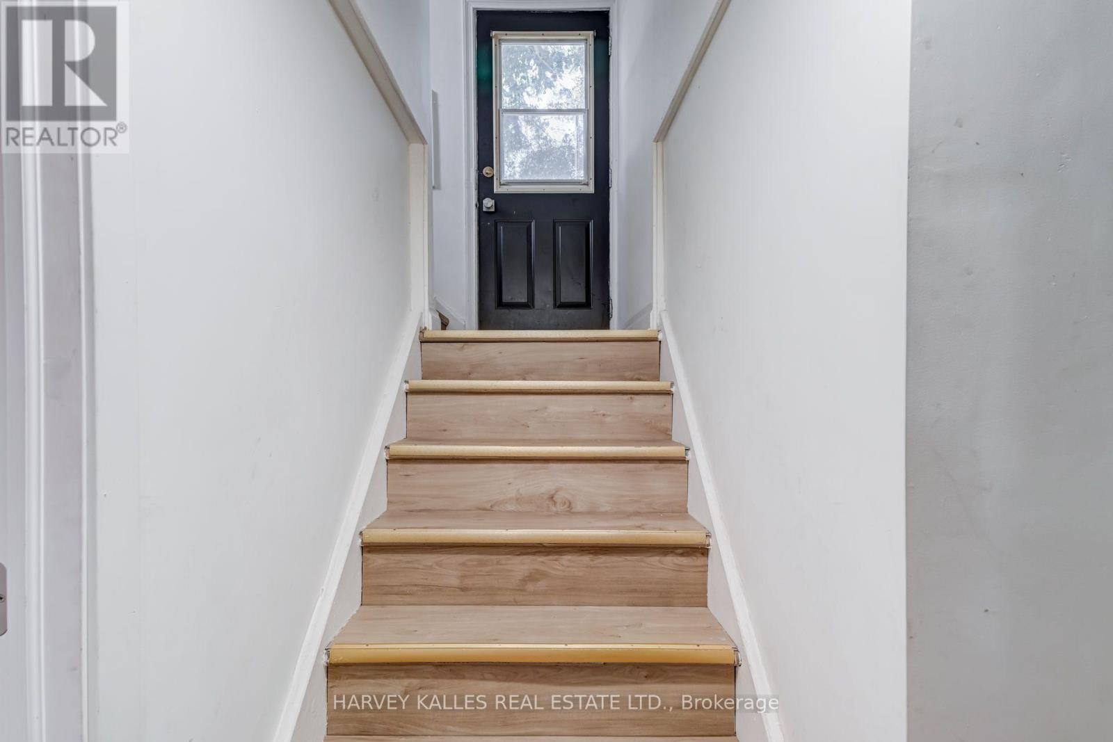 8 Crown Court, Toronto, Ontario  M8Z 4V4 - Photo 17 - W13825620