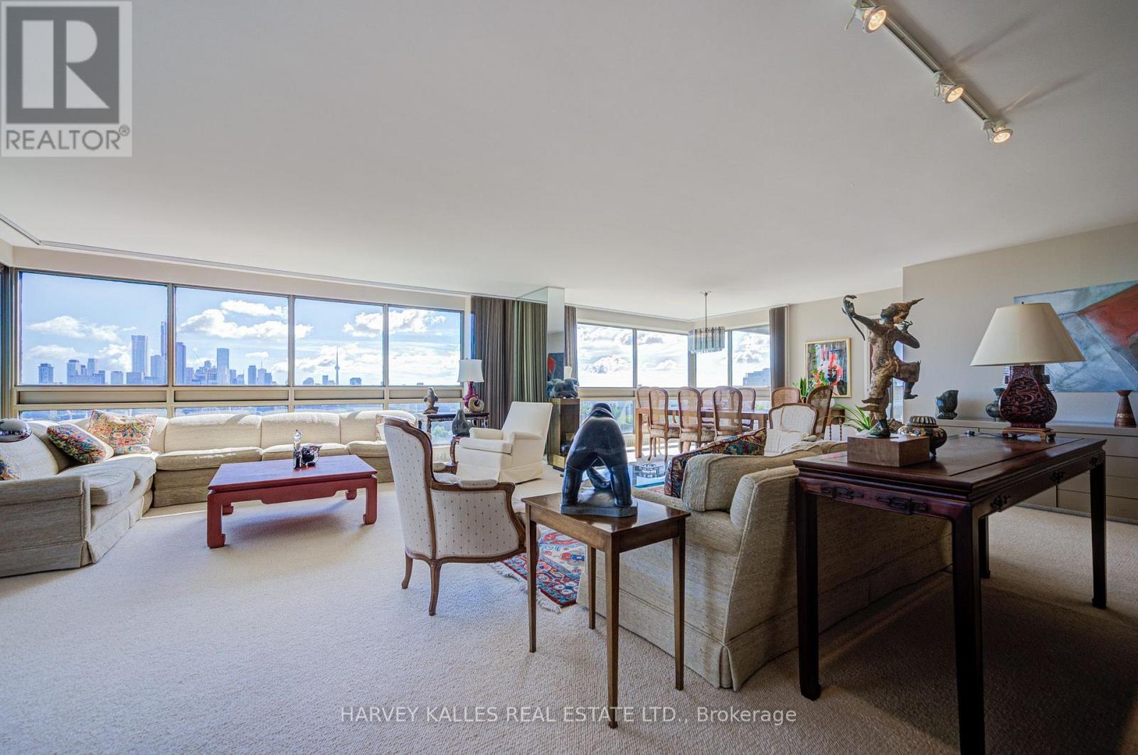 1605 - 63 St. Clair Avenue W, Toronto, Ontario M4V 2Y9 - Photo 14 - C13826552