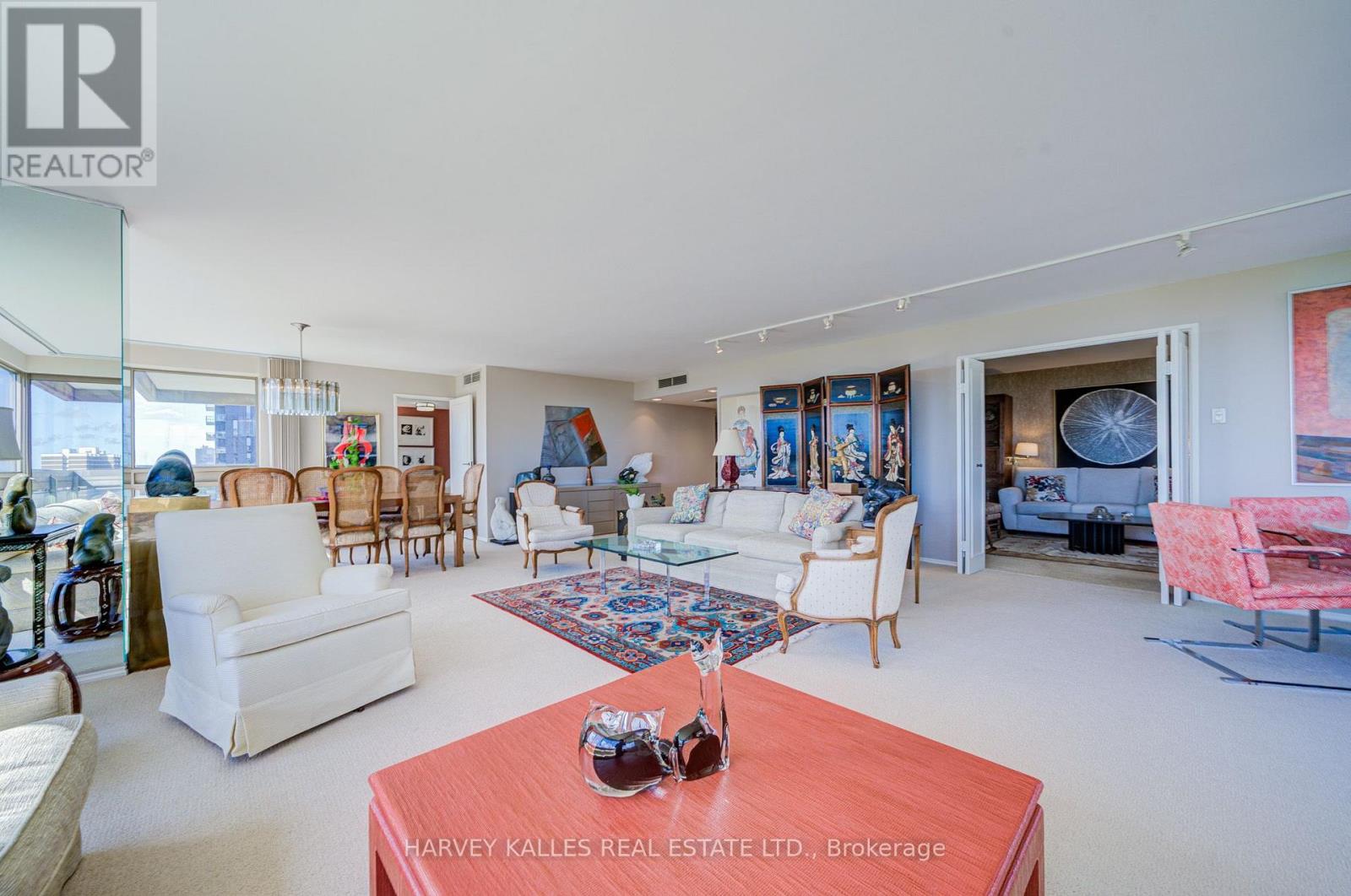 1605 - 63 St. Clair Avenue W, Toronto, Ontario M4V 2Y9 - Photo 18 - C13826552
