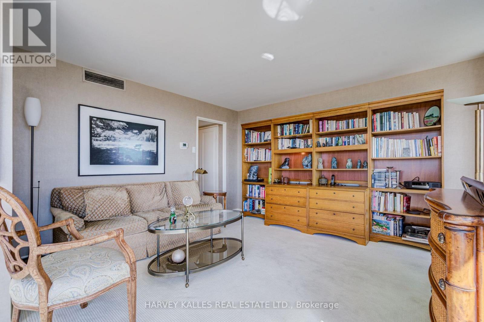 1605 - 63 St. Clair Avenue W, Toronto, Ontario M4V 2Y9 - Photo 34 - C13826552