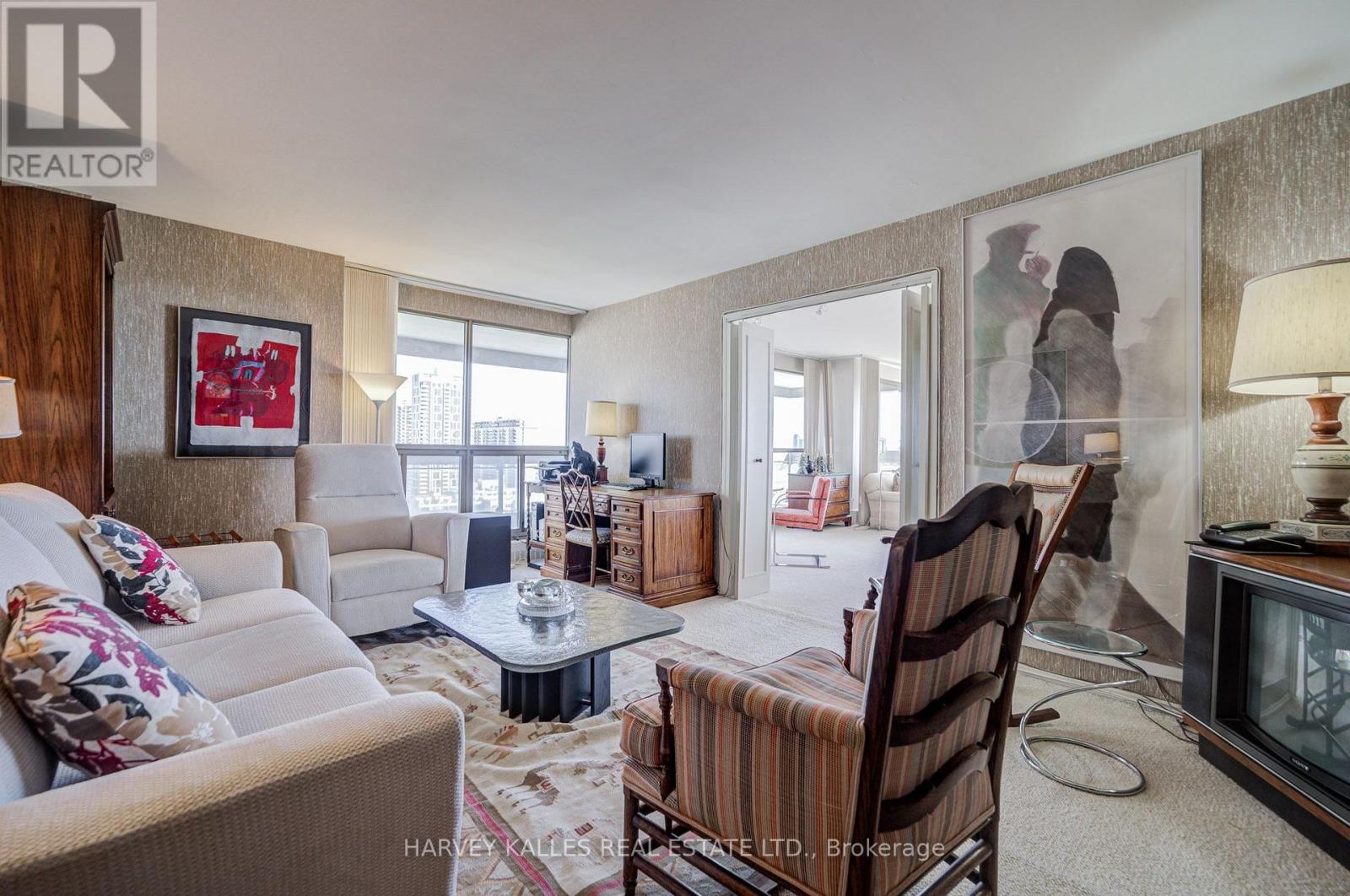 1605 - 63 St. Clair Avenue W, Toronto, Ontario M4V 2Y9 - Photo 38 - C13826552