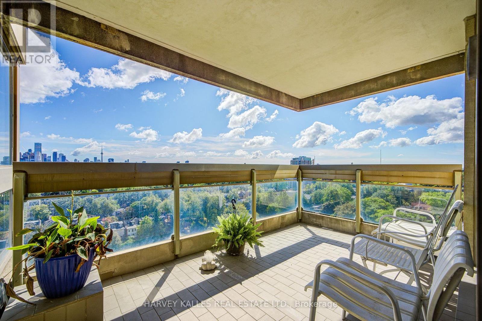 1605 - 63 St. Clair Avenue W, Toronto, Ontario M4V 2Y9 - Photo 41 - C13826552