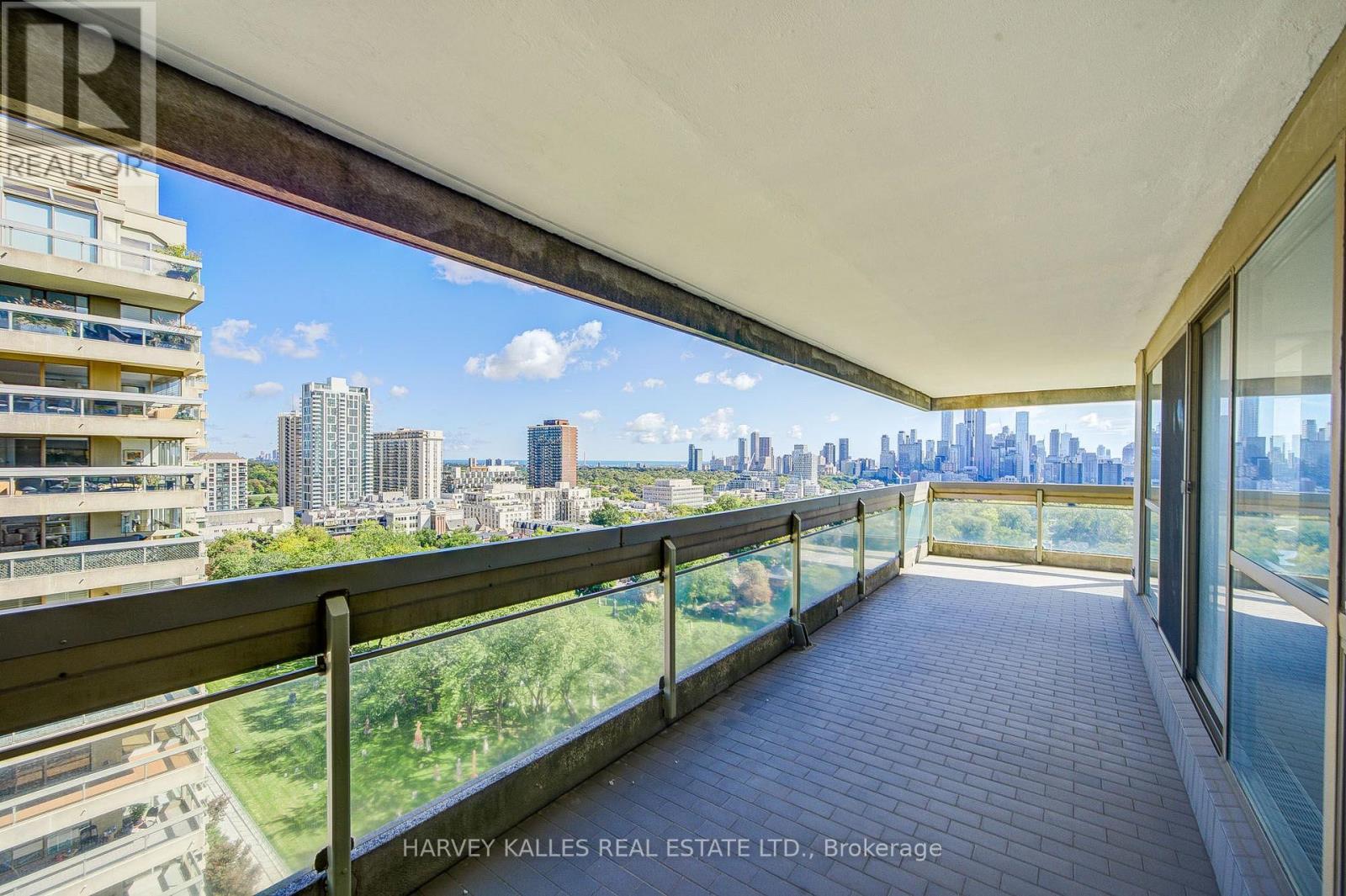 1605 - 63 St. Clair Avenue W, Toronto, Ontario M4V 2Y9 - Photo 44 - C13826552