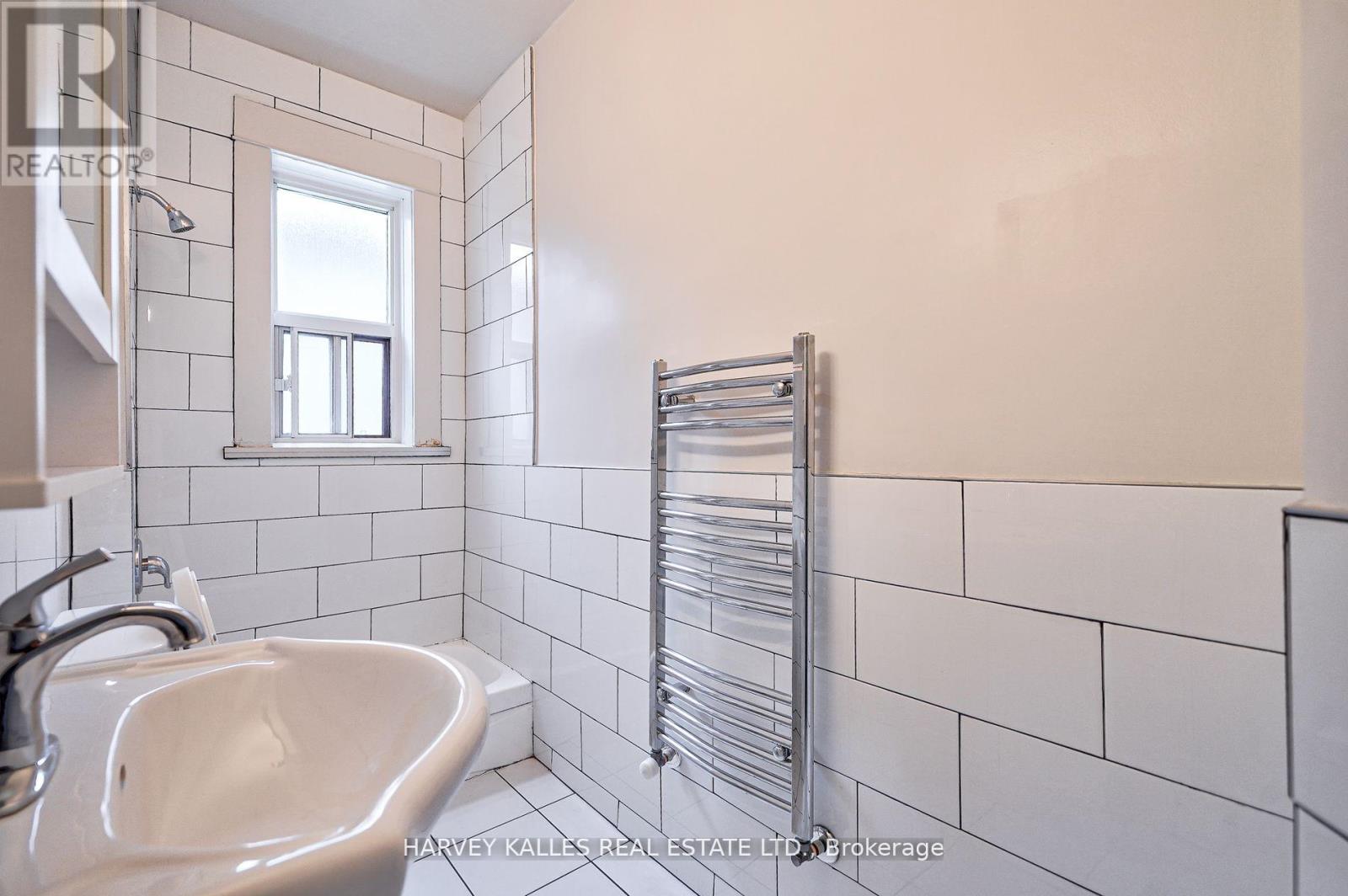 1 - 1072 St Clair Avenue W, Toronto, Ontario M6E 3H3 - Photo 16 - C13827440