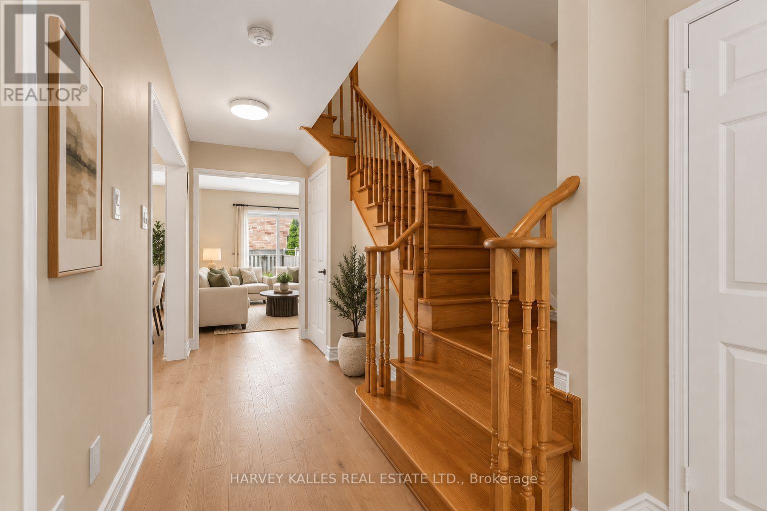 40 Blackthorn Drive, Vaughan, Ontario  L6A 3N5 - Photo 5 - N13827586