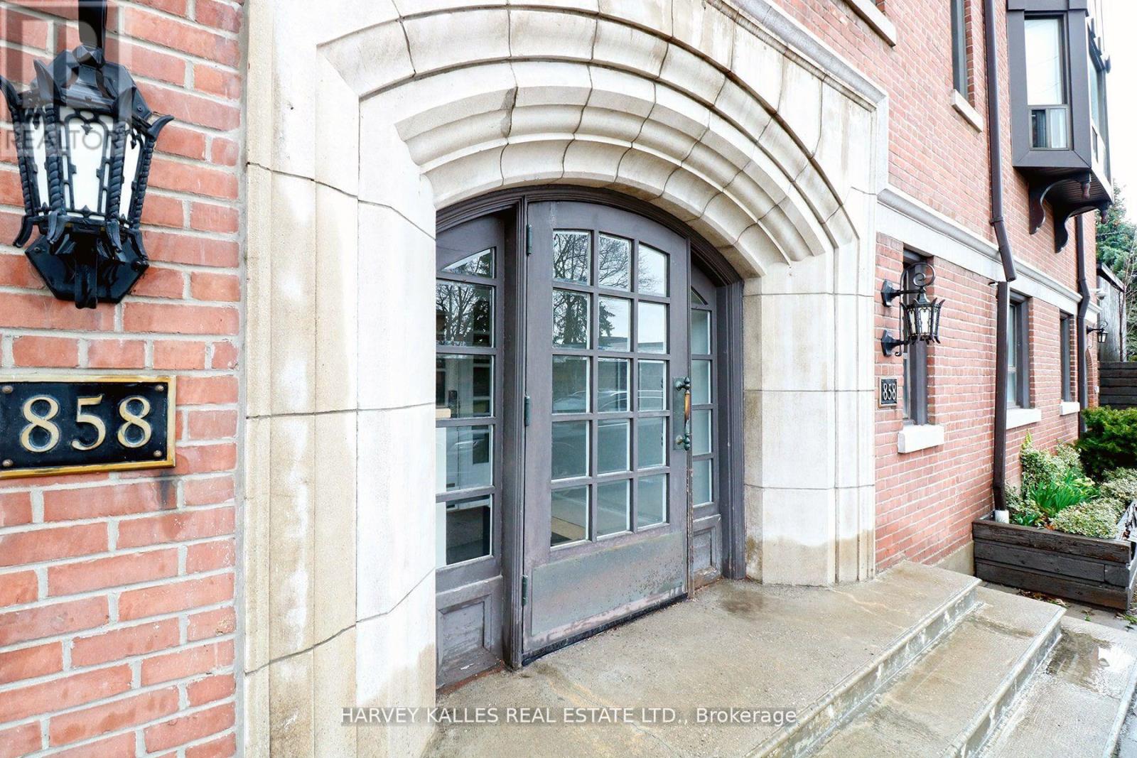 201 - 858 Davenport Road, Toronto, Ontario M6G 2B6 - Photo 2 - C13828152