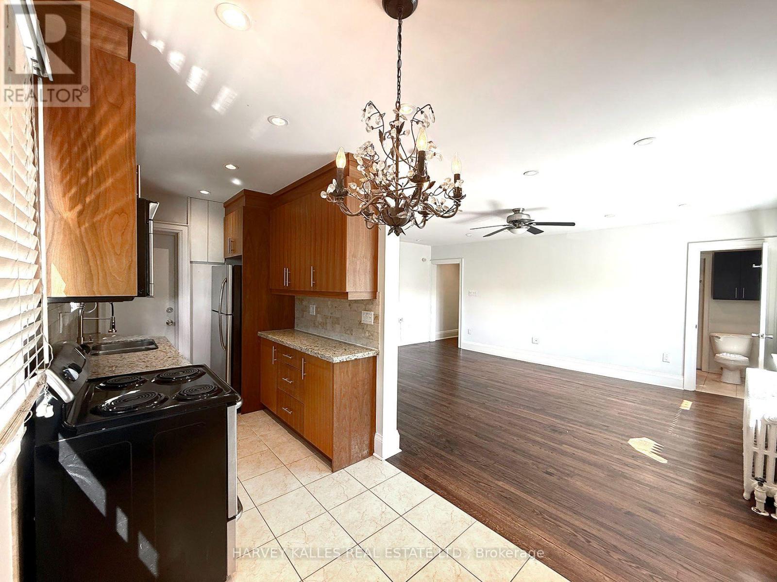 301 - 858 Davenport Road, Toronto, Ontario M6G 2B6 - Photo 15 - C13828200