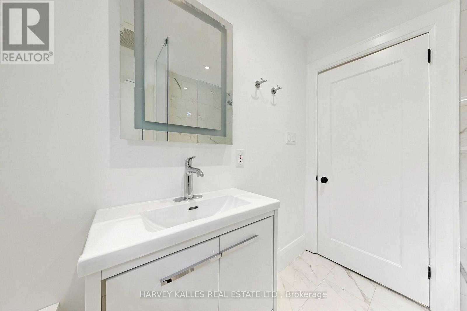 Main - 7 Tullis Drive, Toronto, Ontario M4S 2E2 - Photo 32 - C13828580