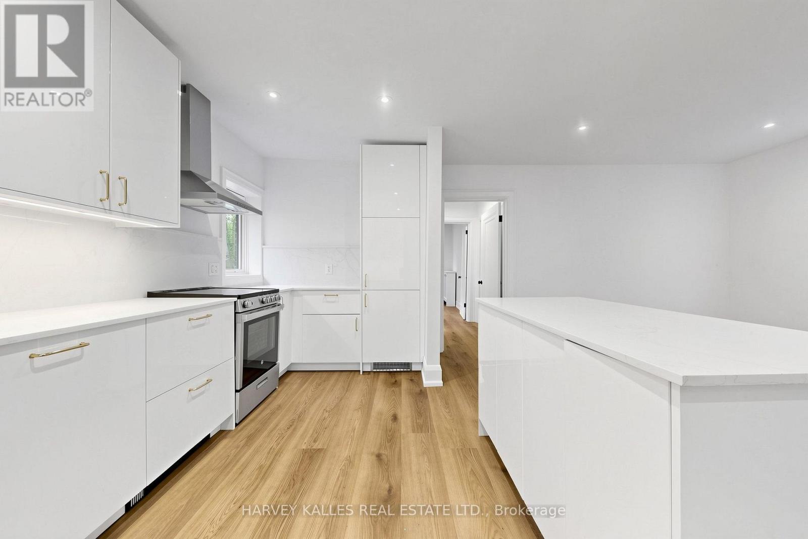 Upper - 7 Tullis Drive, Toronto, Ontario M4S 2E2 - Photo 16 - C13828598